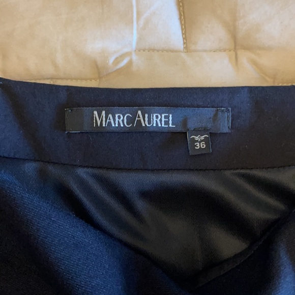 Marc Aurel Mini-Skirt - Picture 4 of 6